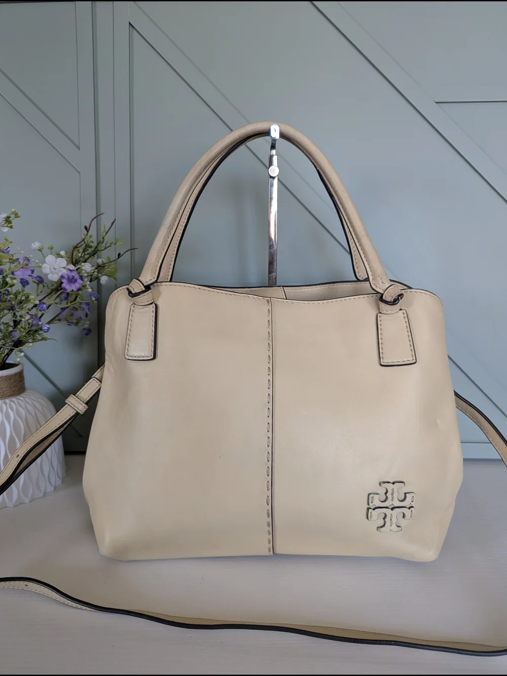 Tory Burch Cream Leather Shoulder Bag